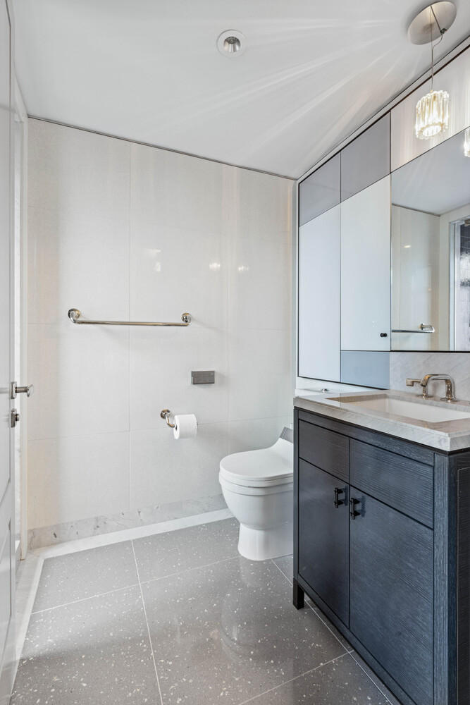 21 E 61ST Street 6E