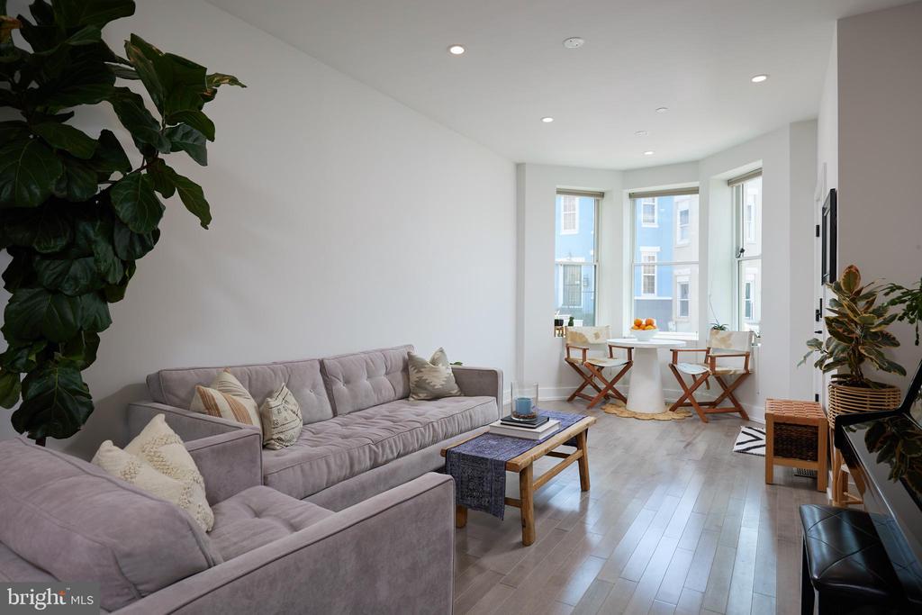 32 TODD PLACE NE 1
