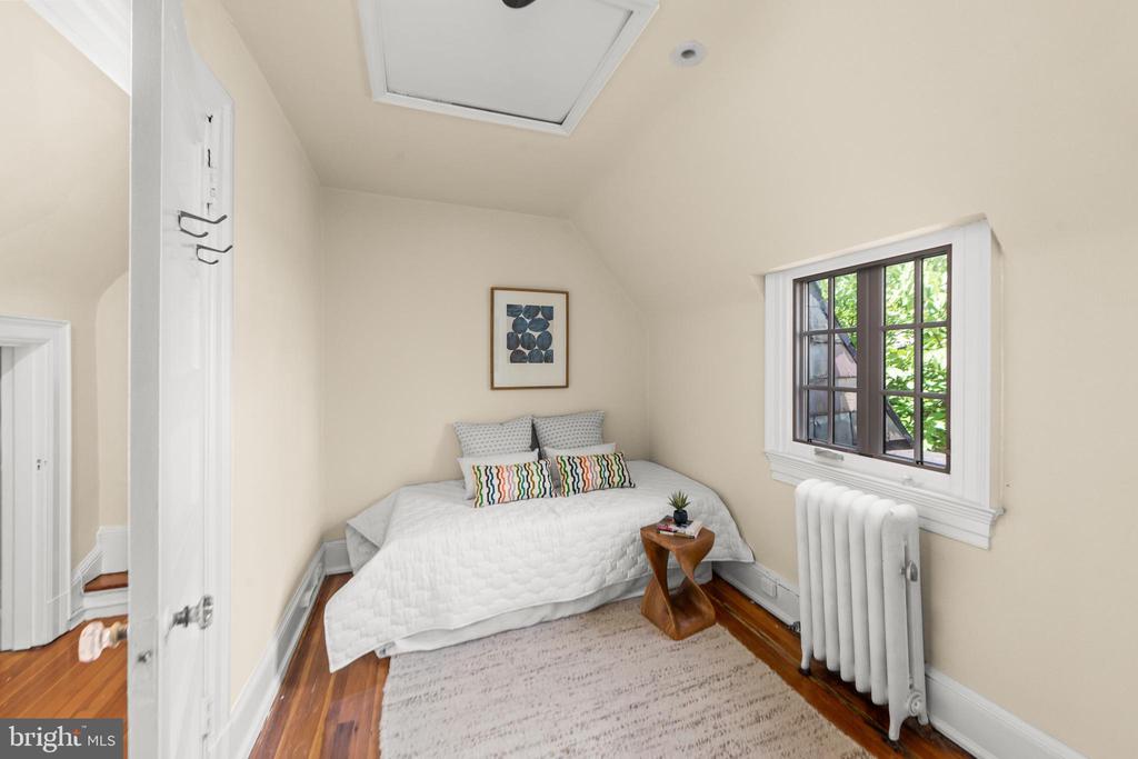 2633 15TH STREET NW 8