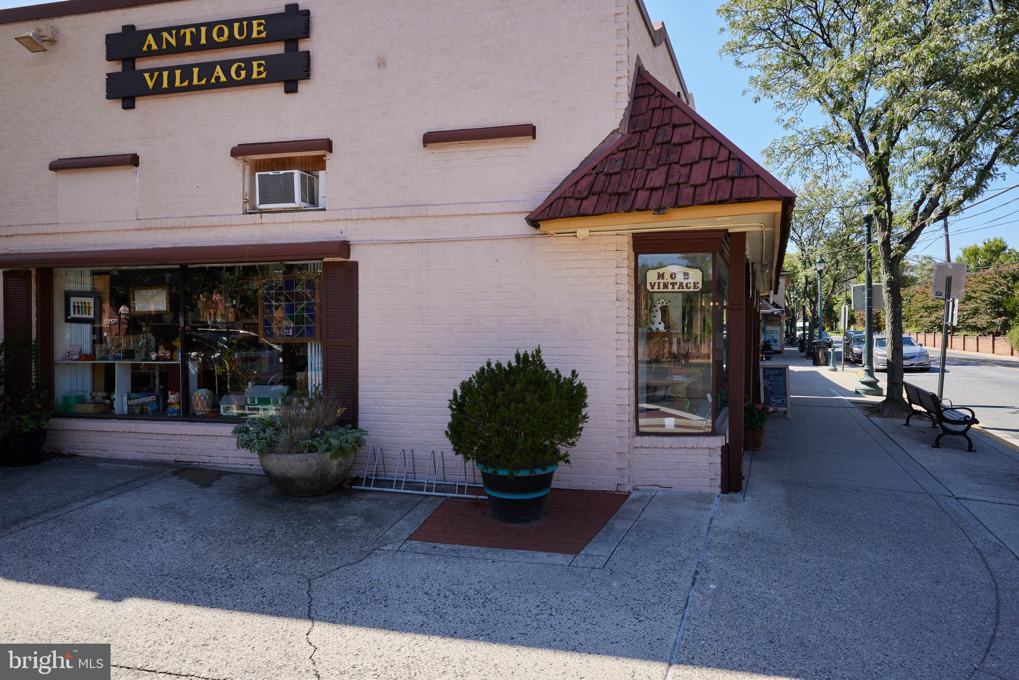 10311 MEREDITH AVENUE