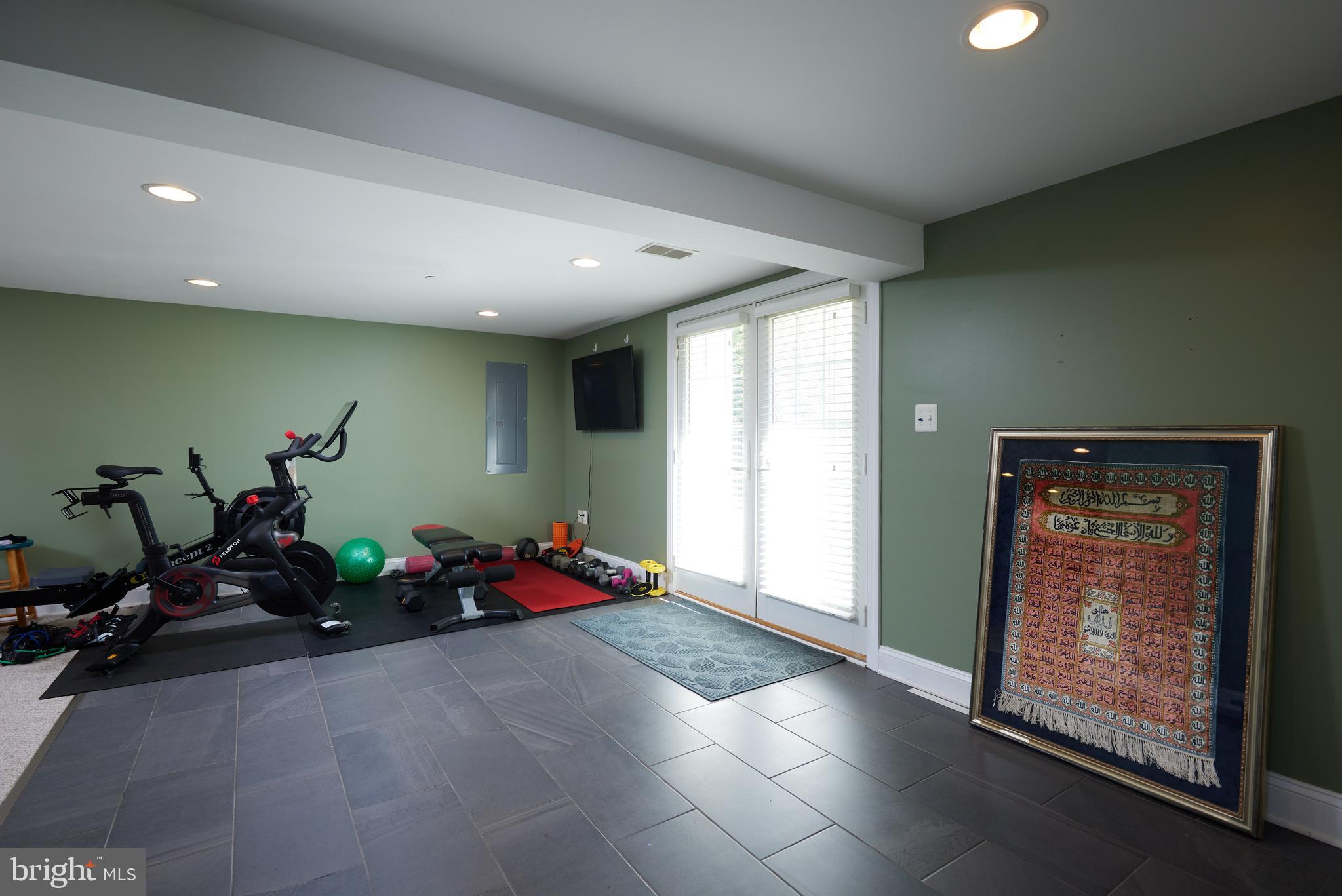 10311 MEREDITH AVENUE