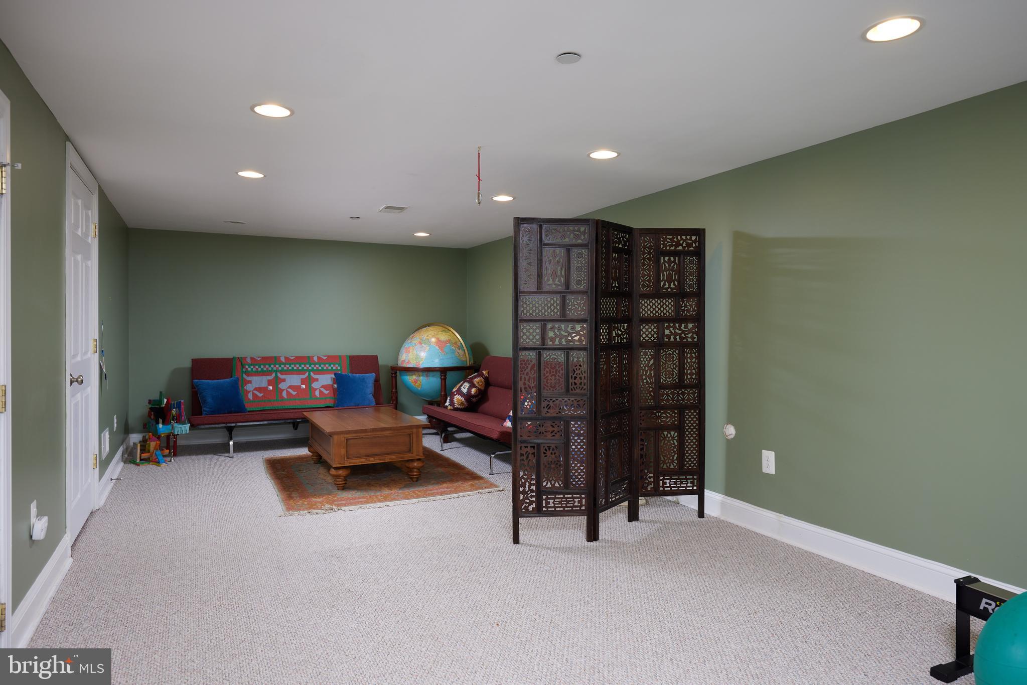 10311 MEREDITH AVENUE