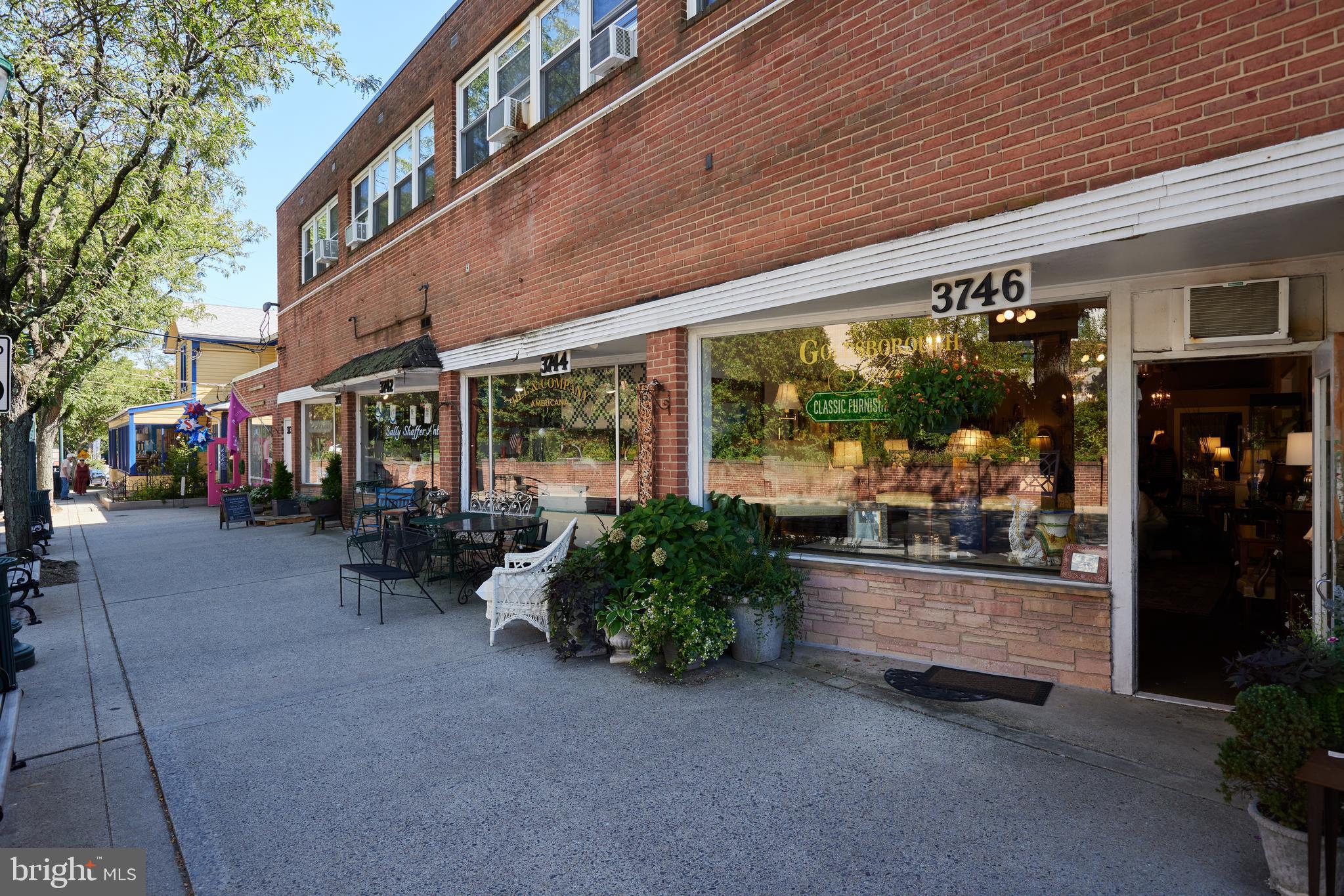 10311 MEREDITH AVENUE