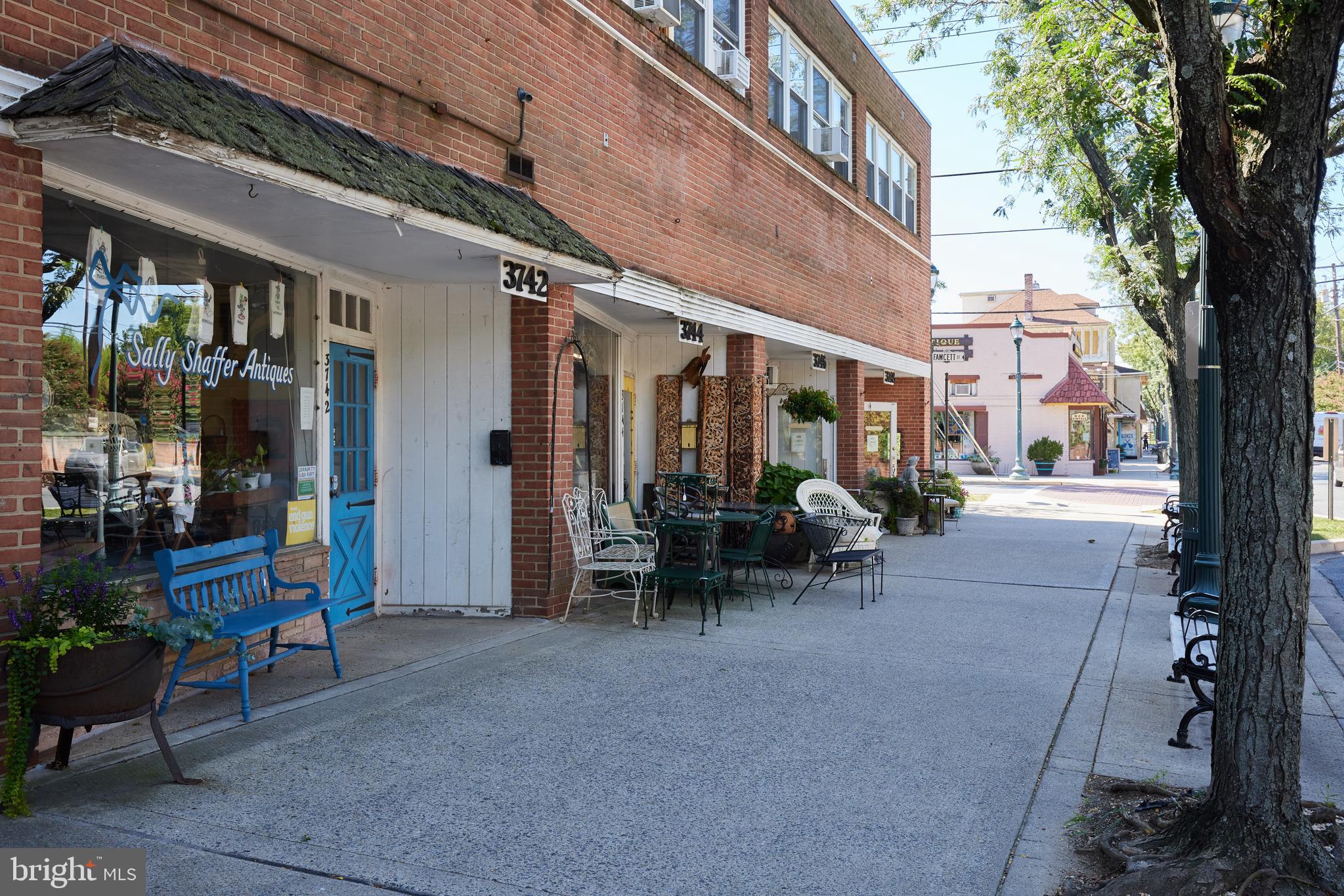 10311 MEREDITH AVENUE