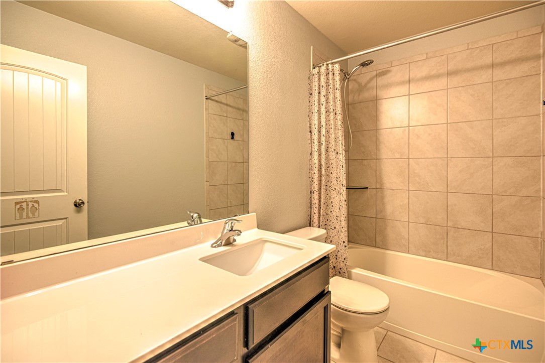 3319 Vineyard Trail