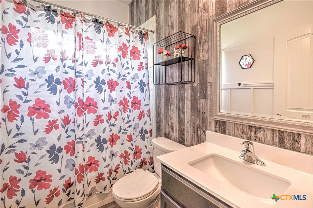 3319 Vineyard Trail