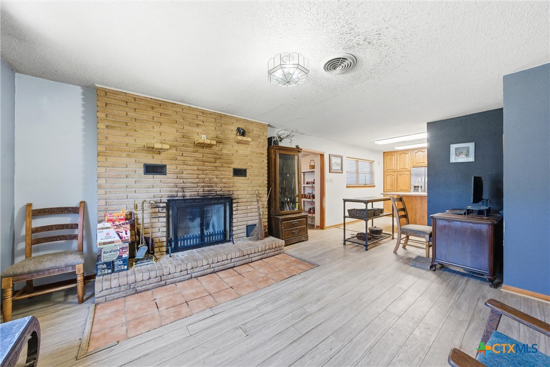 12218 W Adams Avenue