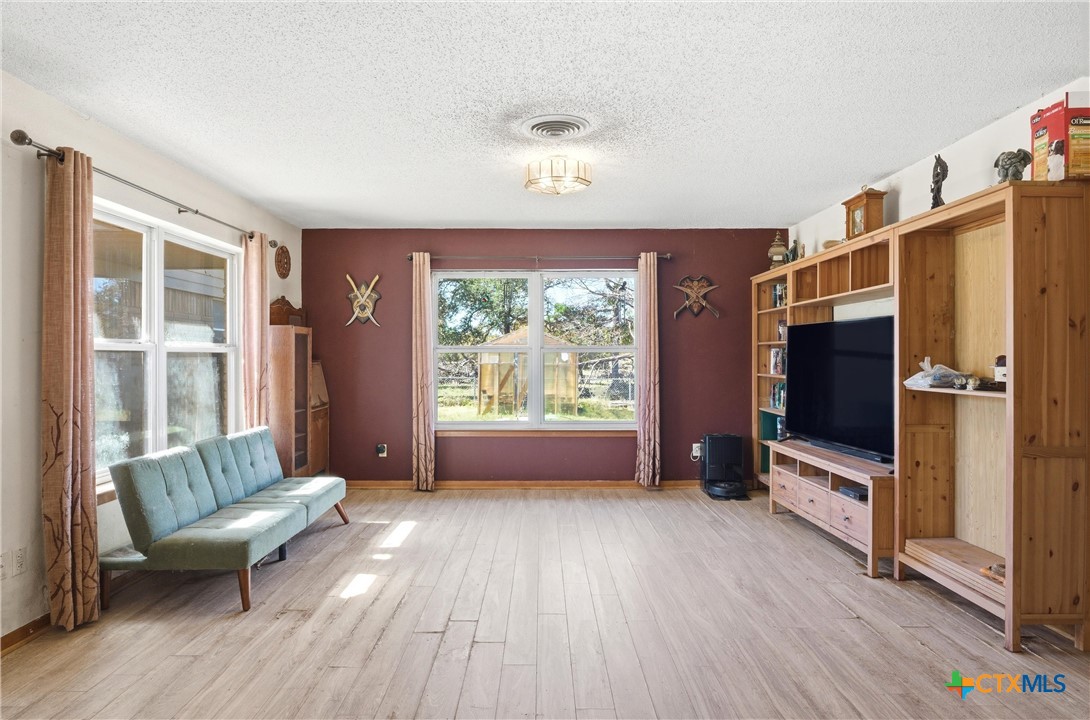 12218 W Adams Avenue