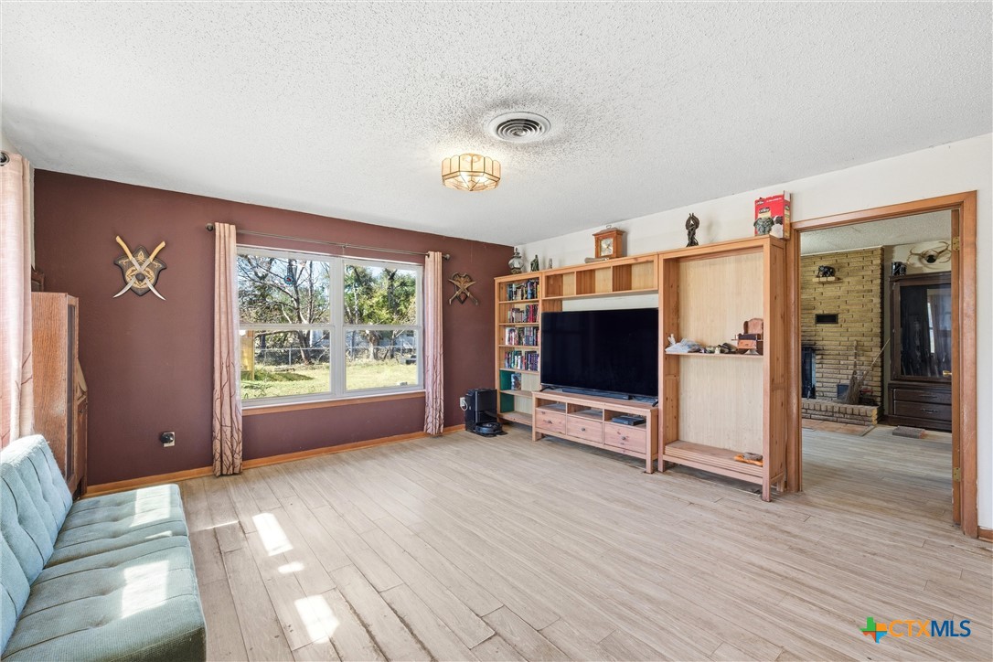 12218 W Adams Avenue