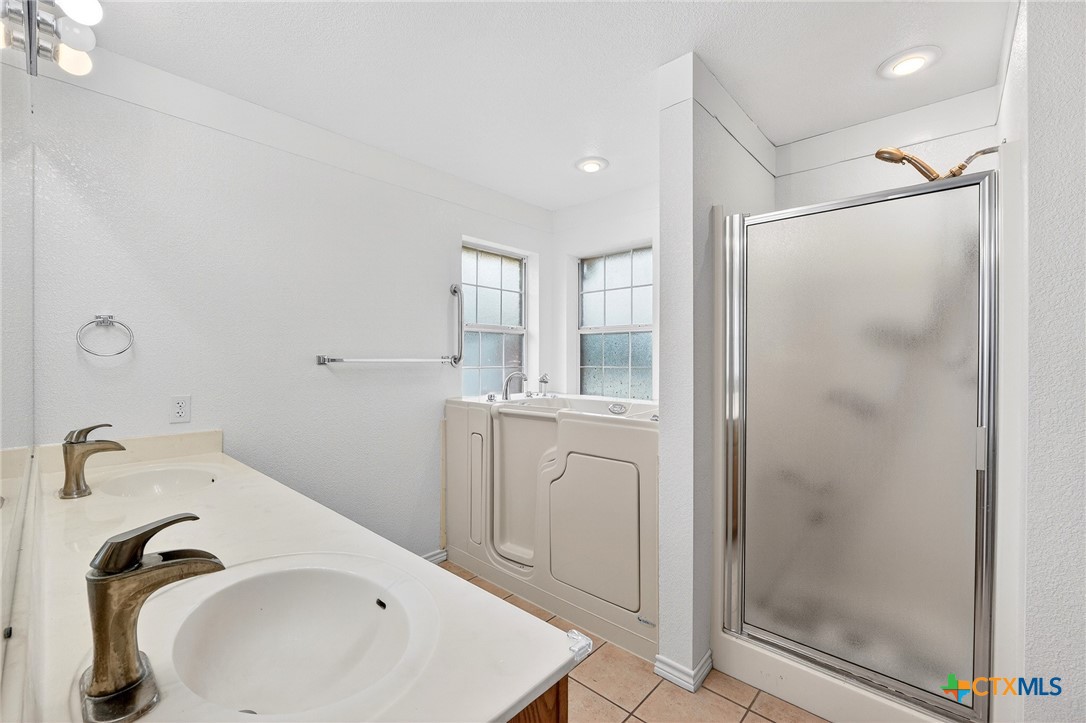 4501 Arrowhead Drive