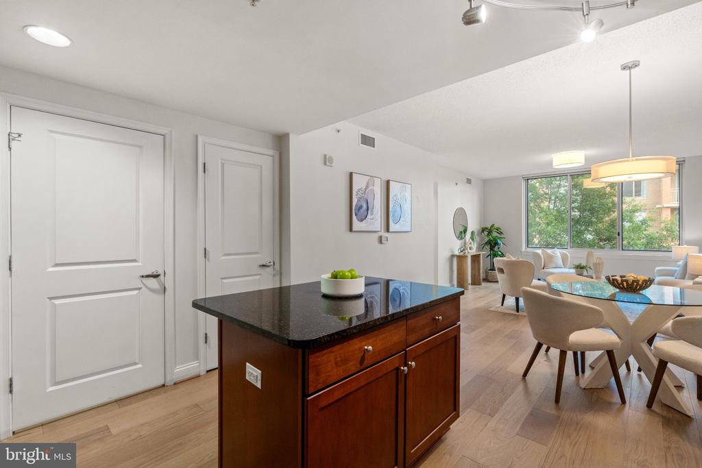 1020 N HIGHLAND STREET Unit: 403