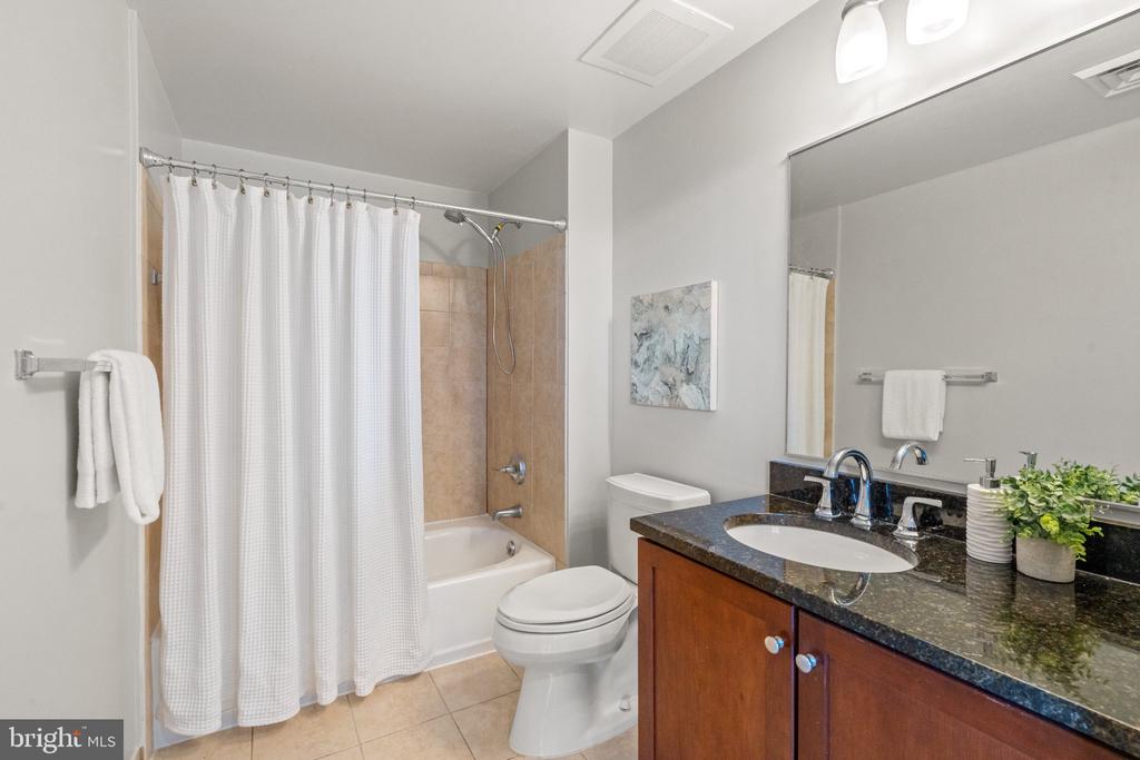 1020 N HIGHLAND STREET Unit: 403
