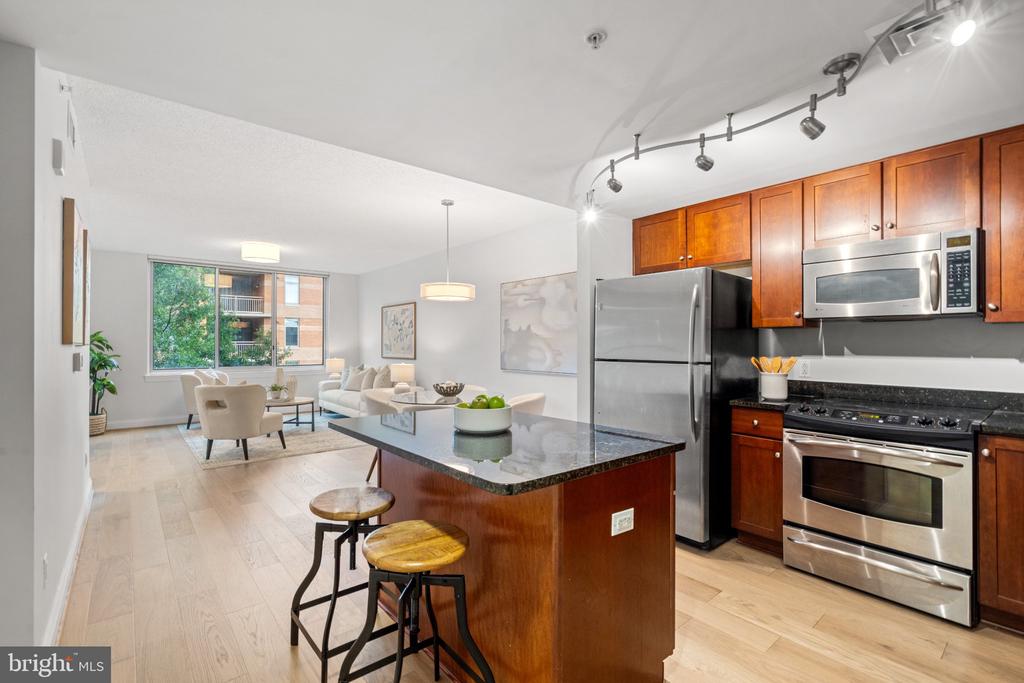 1020 N HIGHLAND STREET Unit: 403
