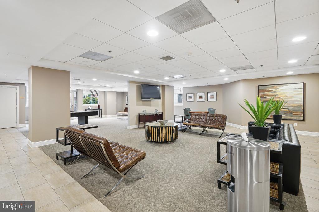 1020 N HIGHLAND STREET Unit: 403