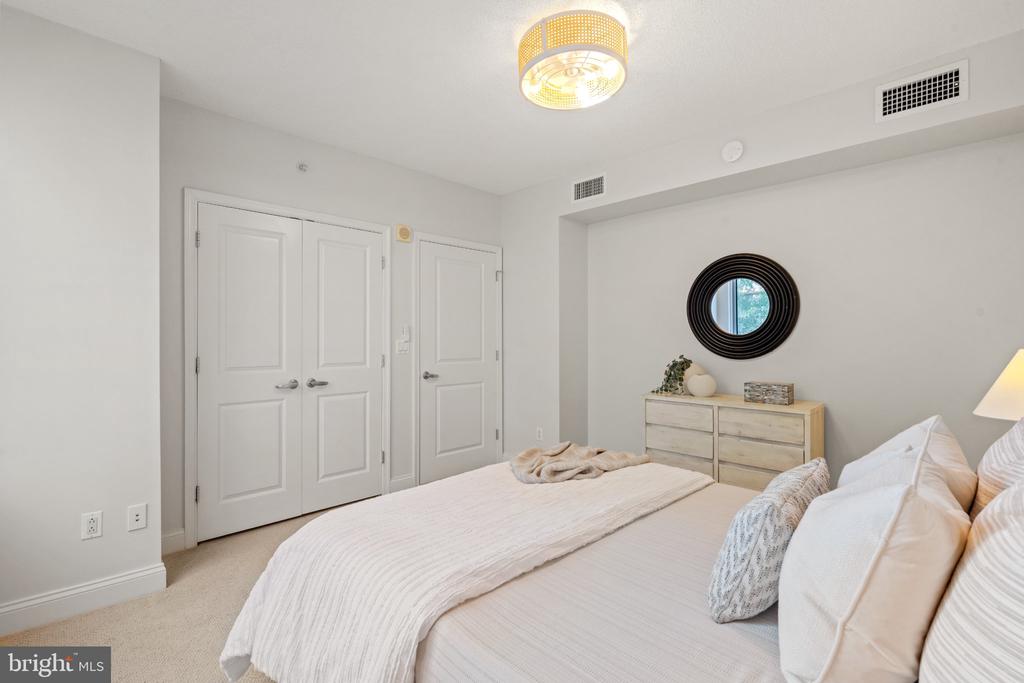 1020 N HIGHLAND STREET Unit: 403