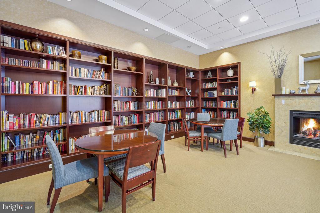 1020 N HIGHLAND STREET Unit: 403