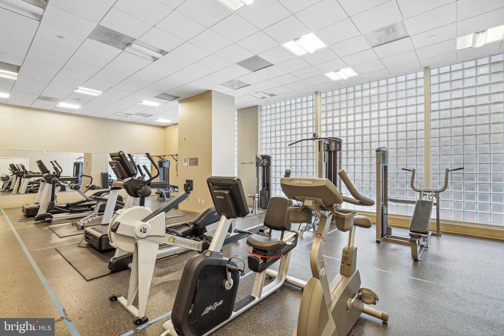 1020 N HIGHLAND STREET Unit: 403