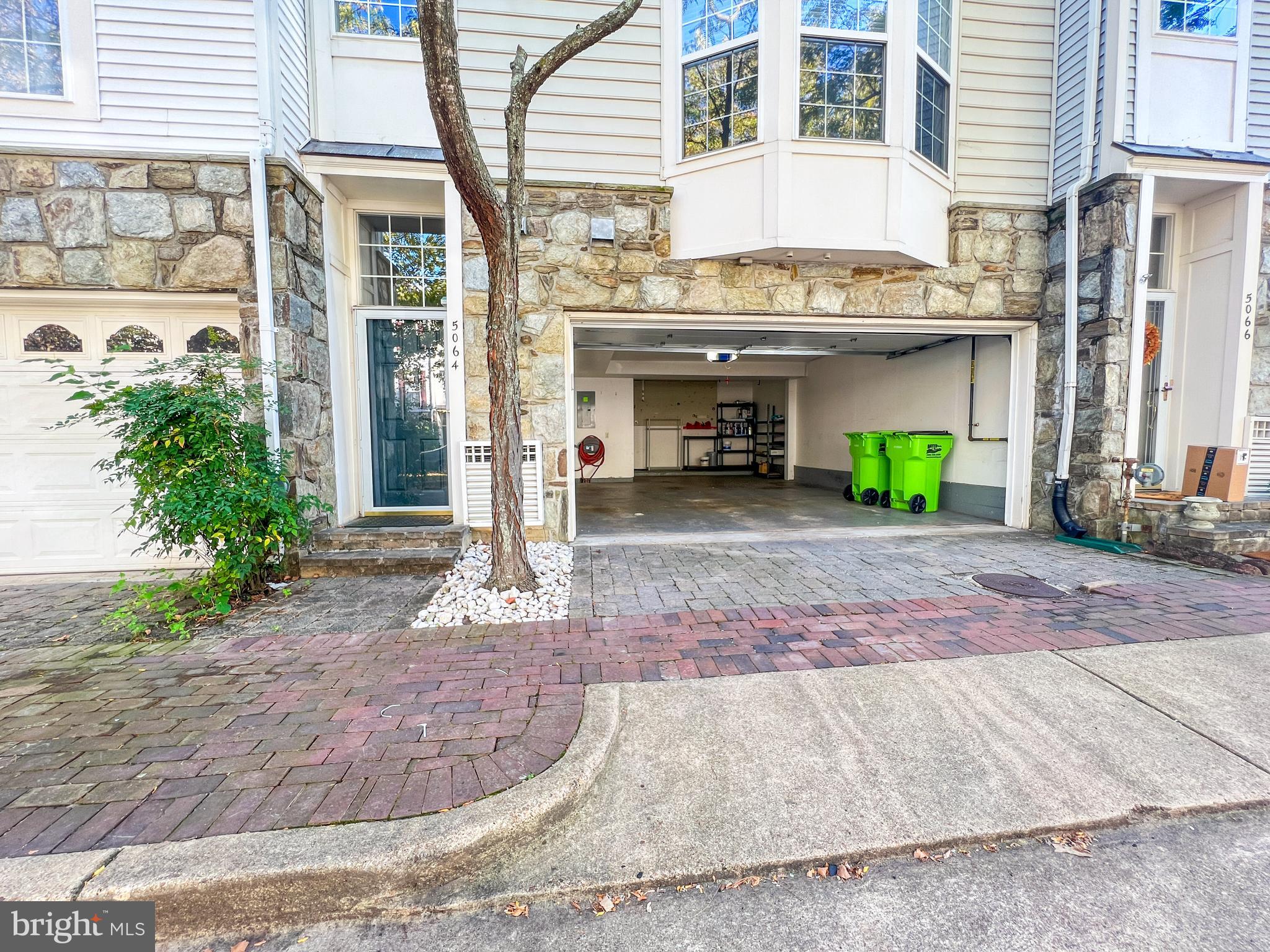 5064 Minda COURT