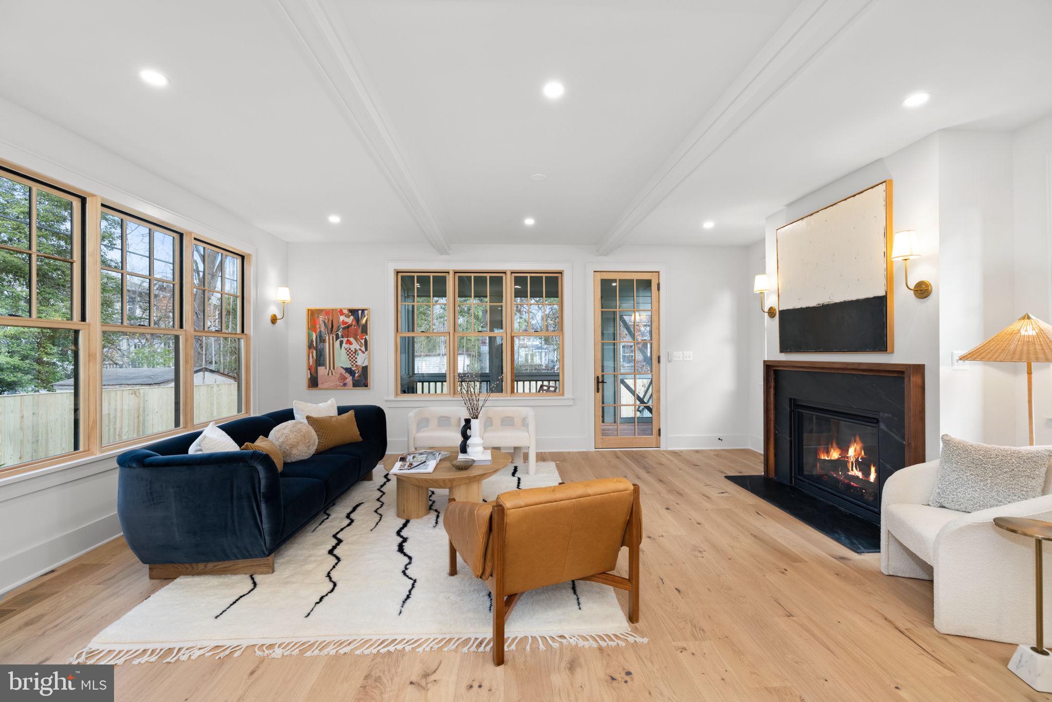 803 Russell ROAD