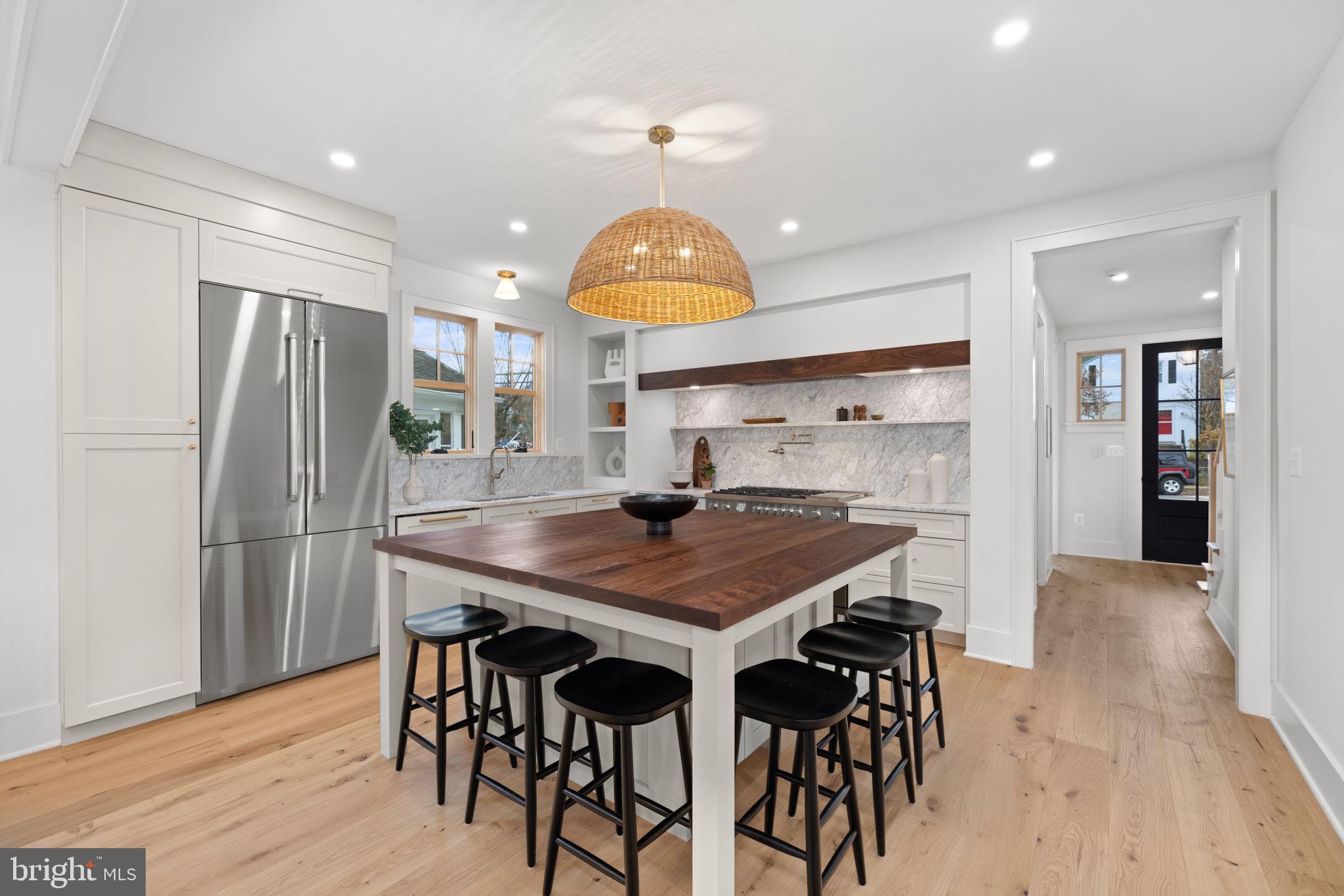 803 Russell ROAD