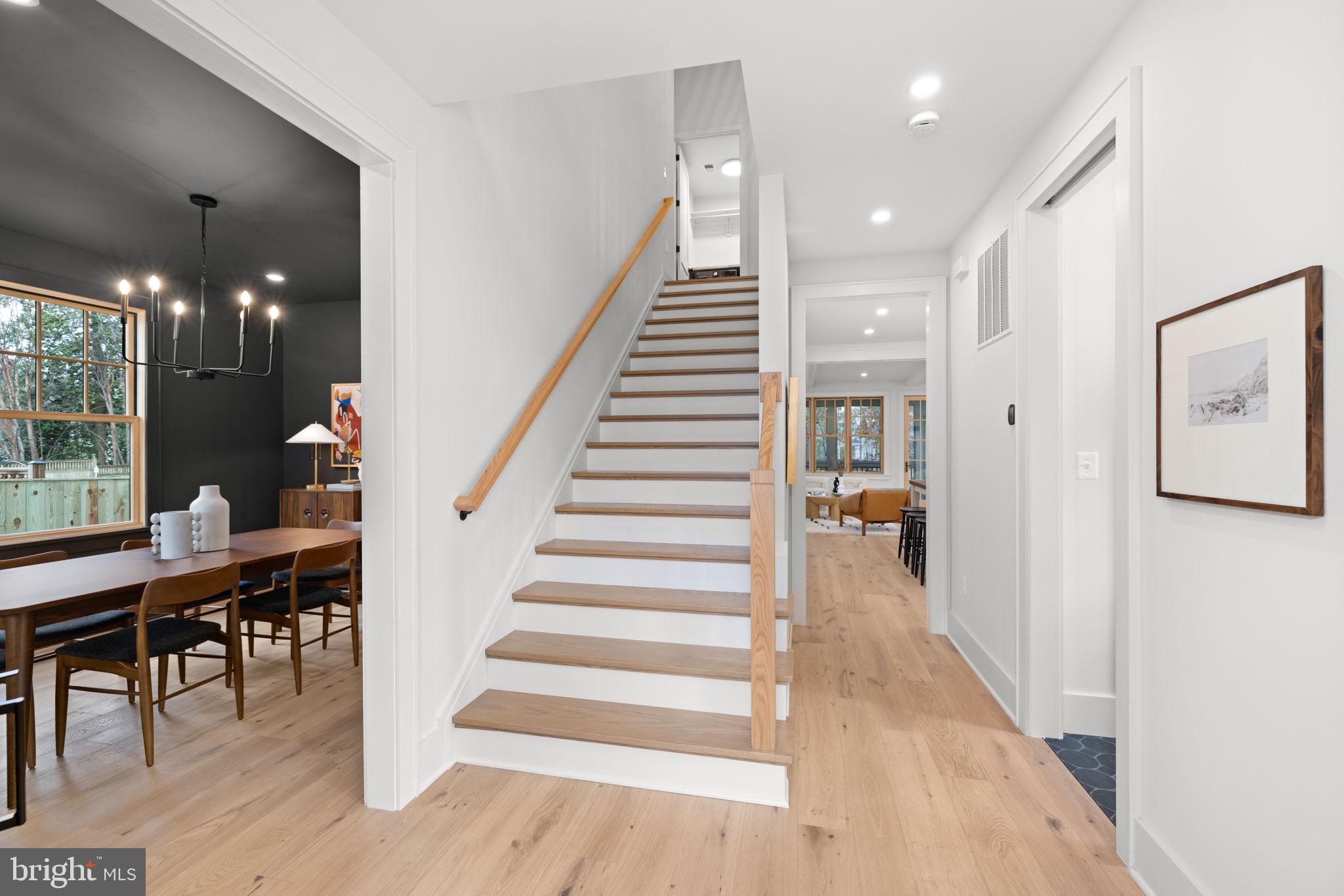 803 Russell ROAD