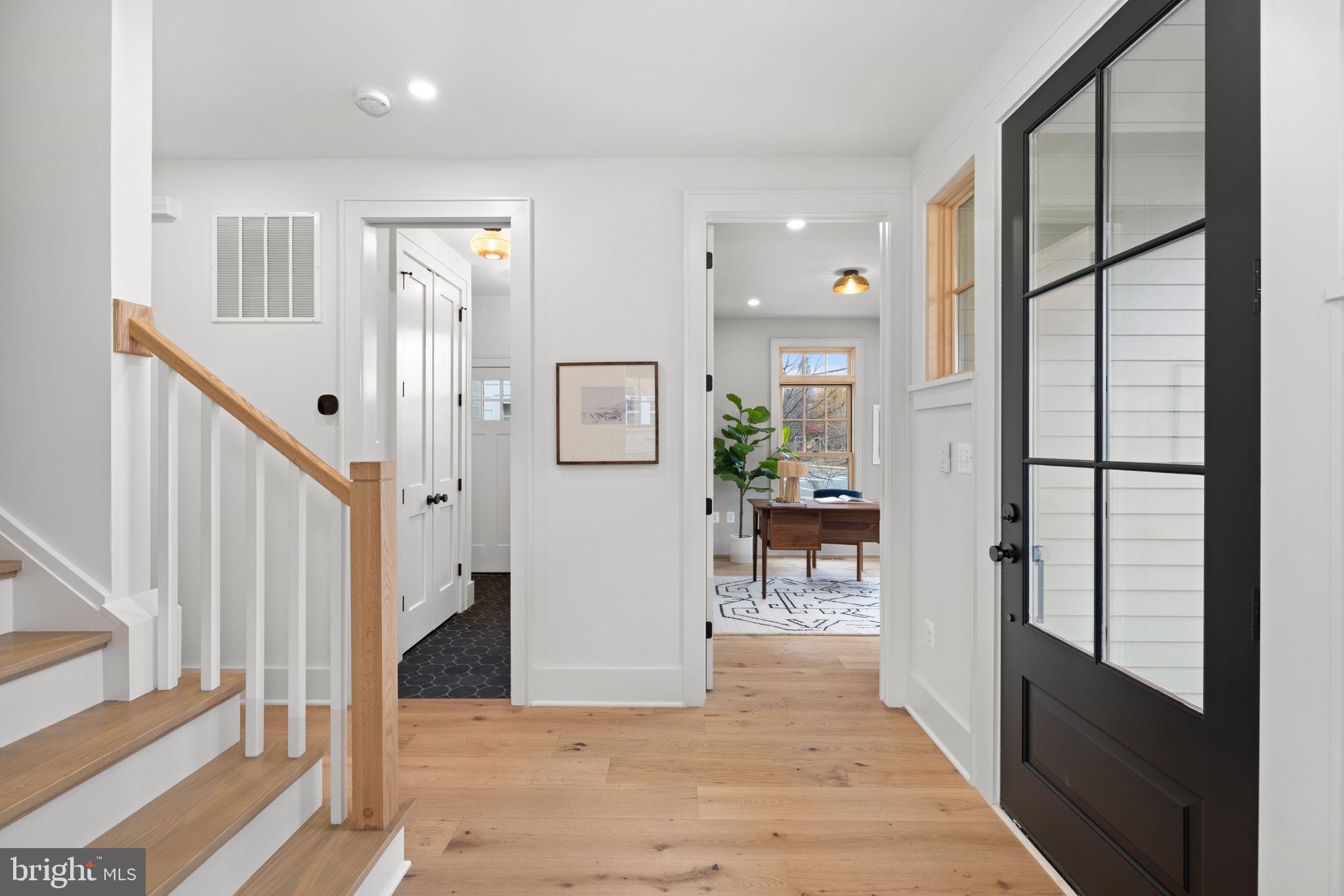 803 Russell ROAD