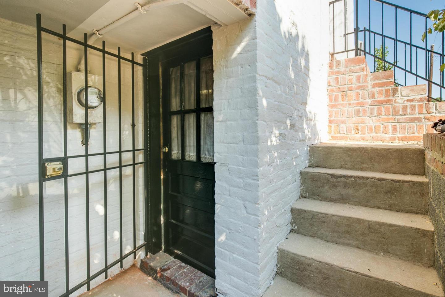 601 S Saint Asaph St S