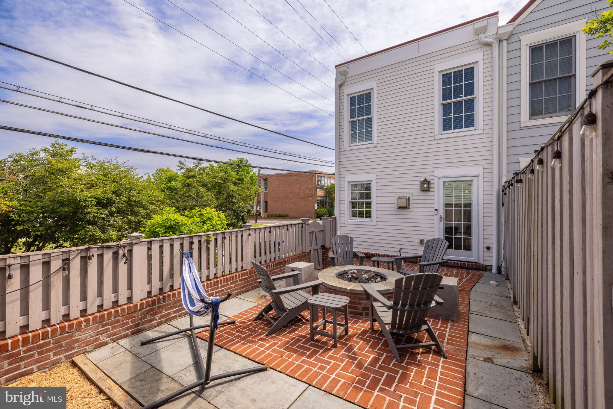 601 S Saint Asaph St S