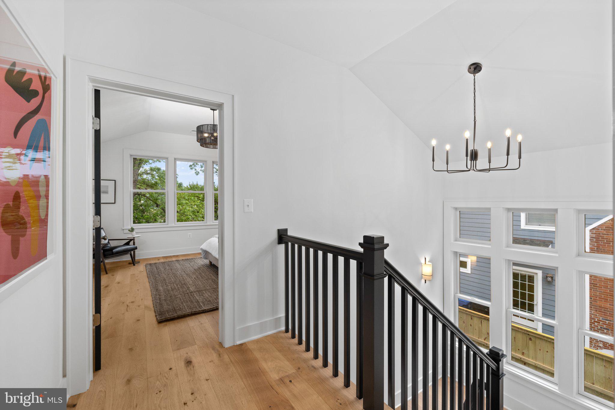 209 E Del Ray Ave