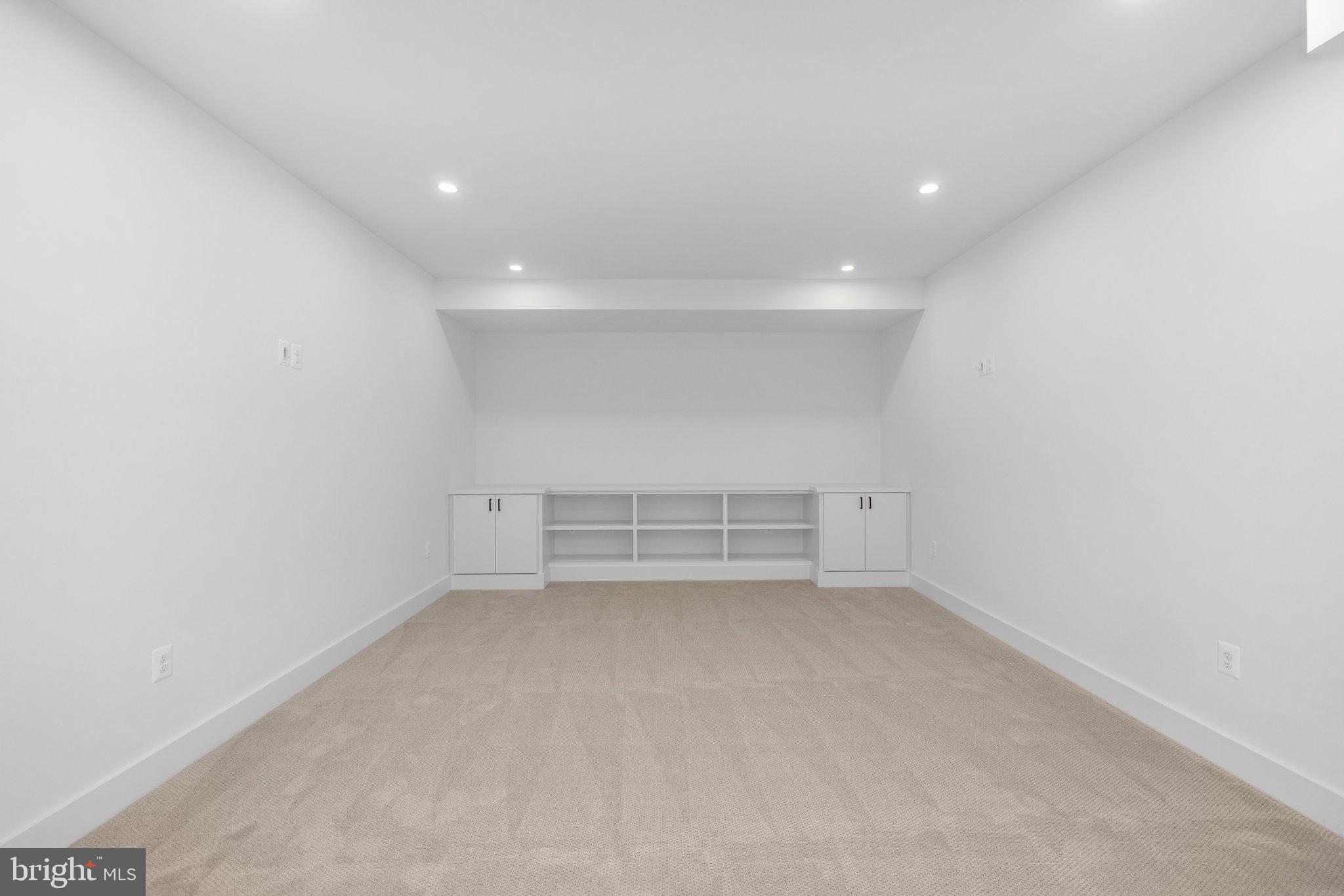 209 E Del Ray Ave