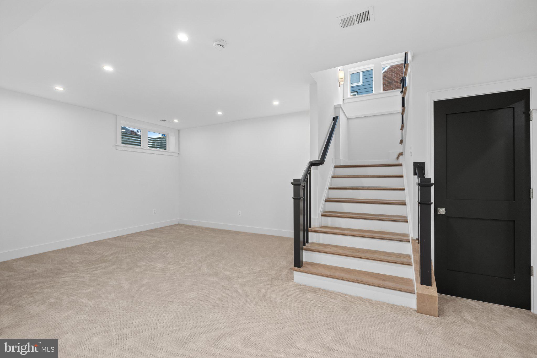 209 E Del Ray Ave