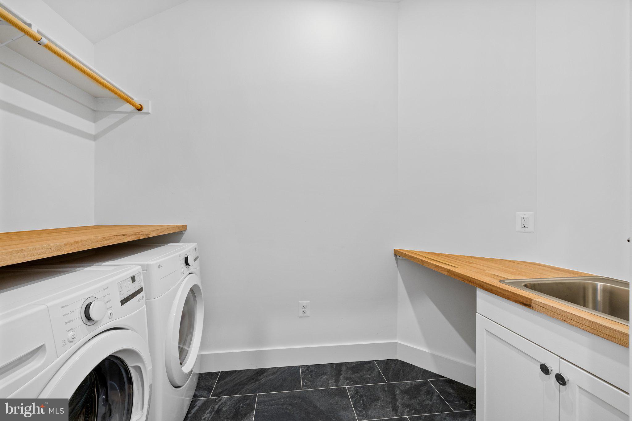 209 E Del Ray Ave