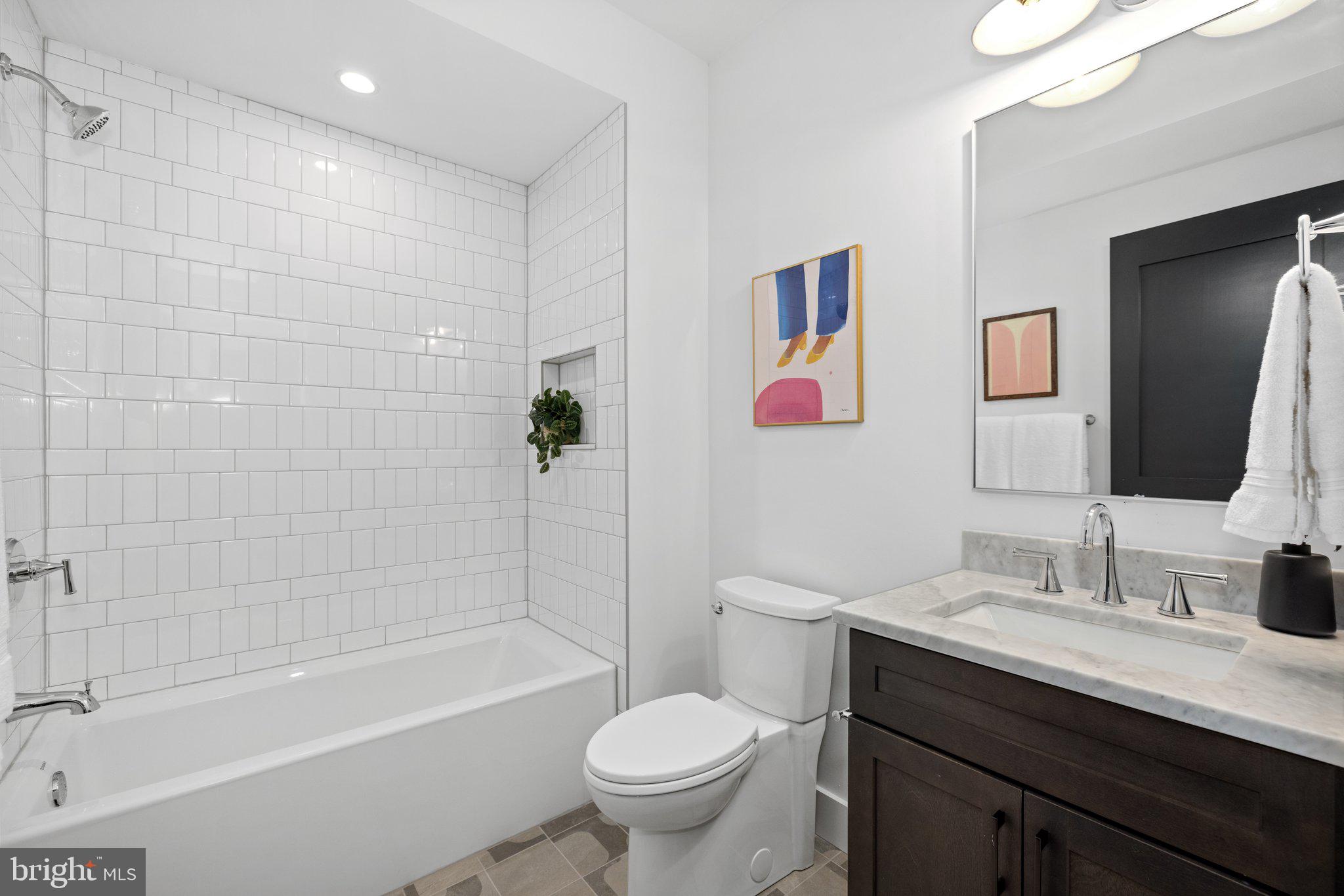 209 E Del Ray Ave