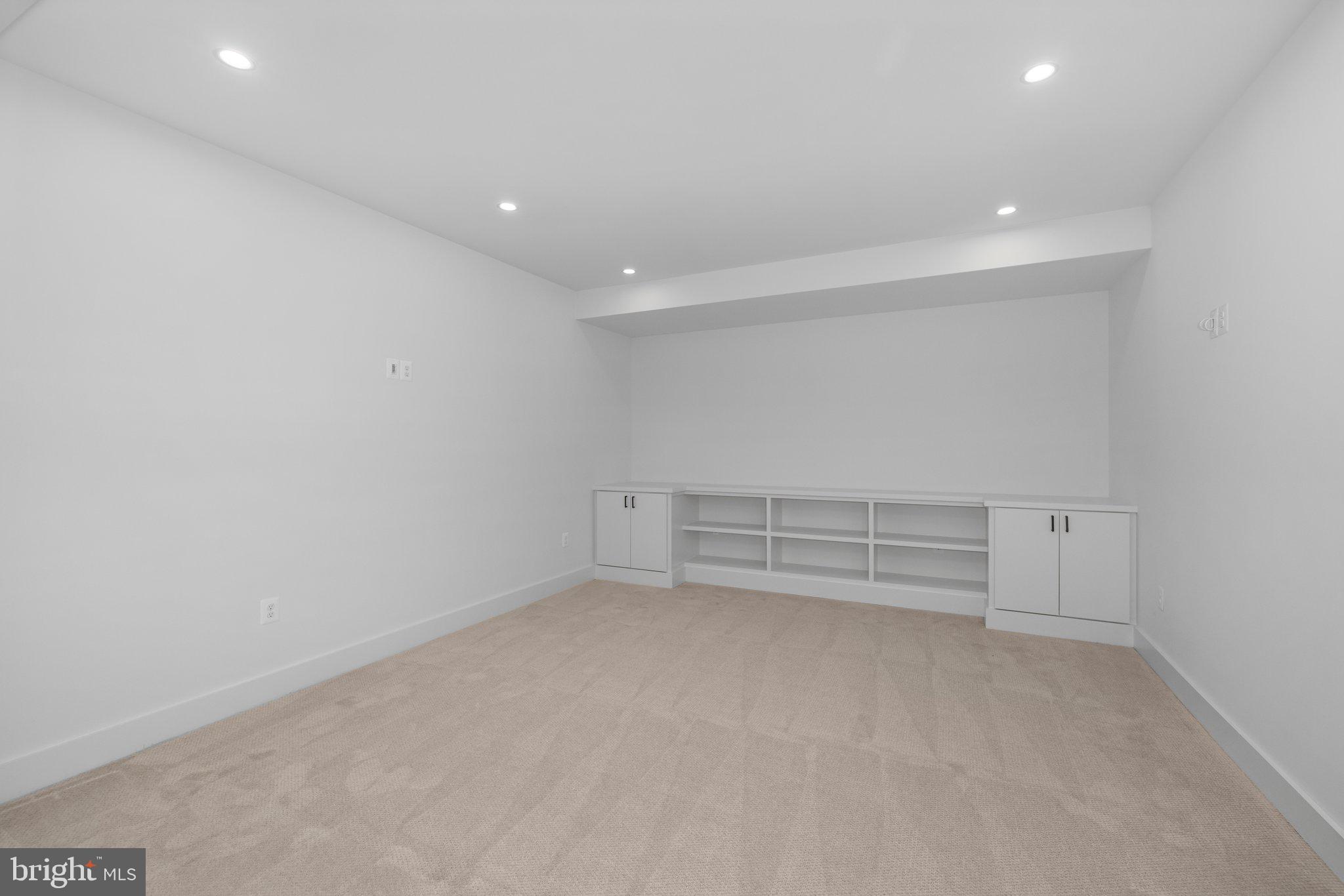 209 E Del Ray Ave