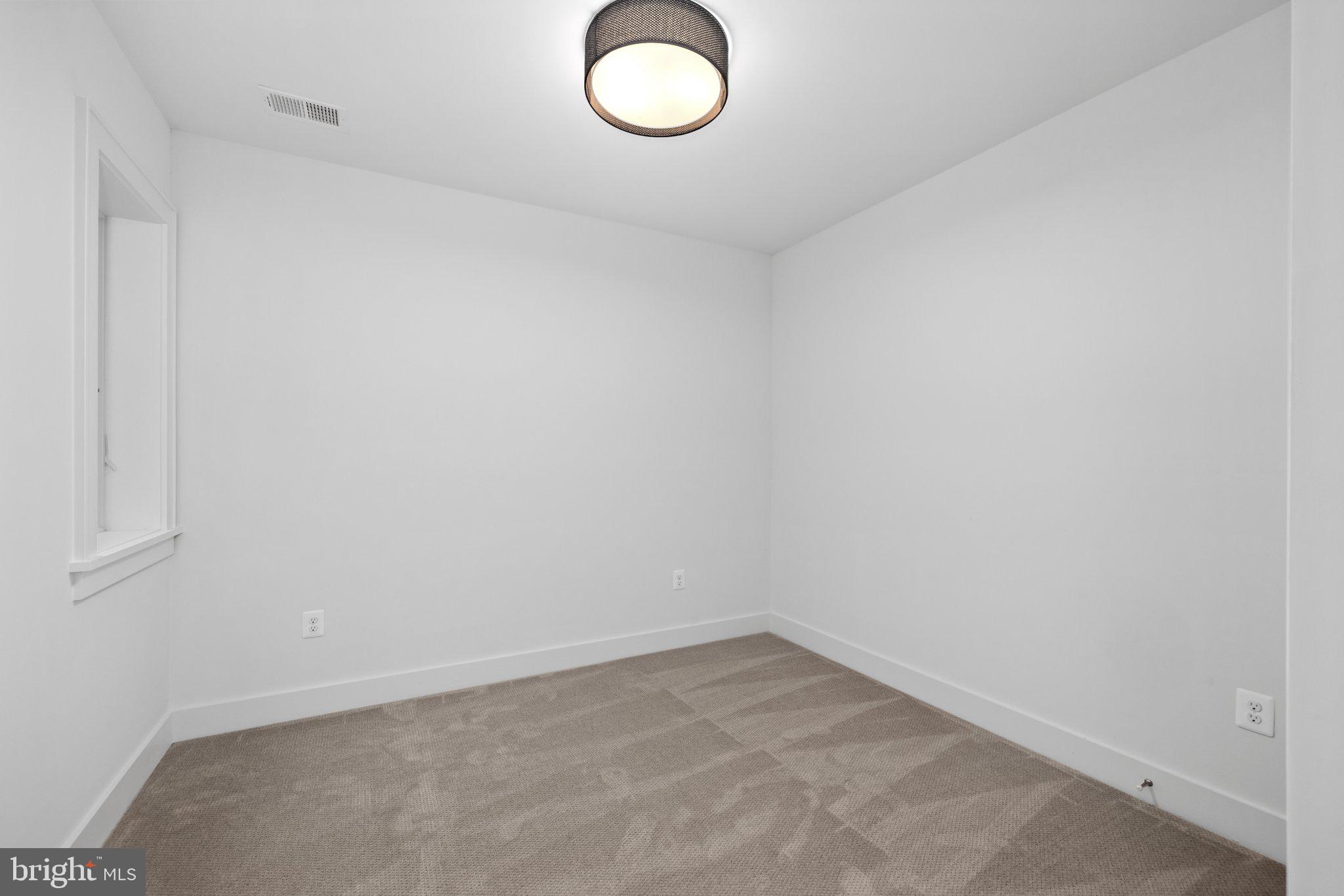 209 E Del Ray Ave