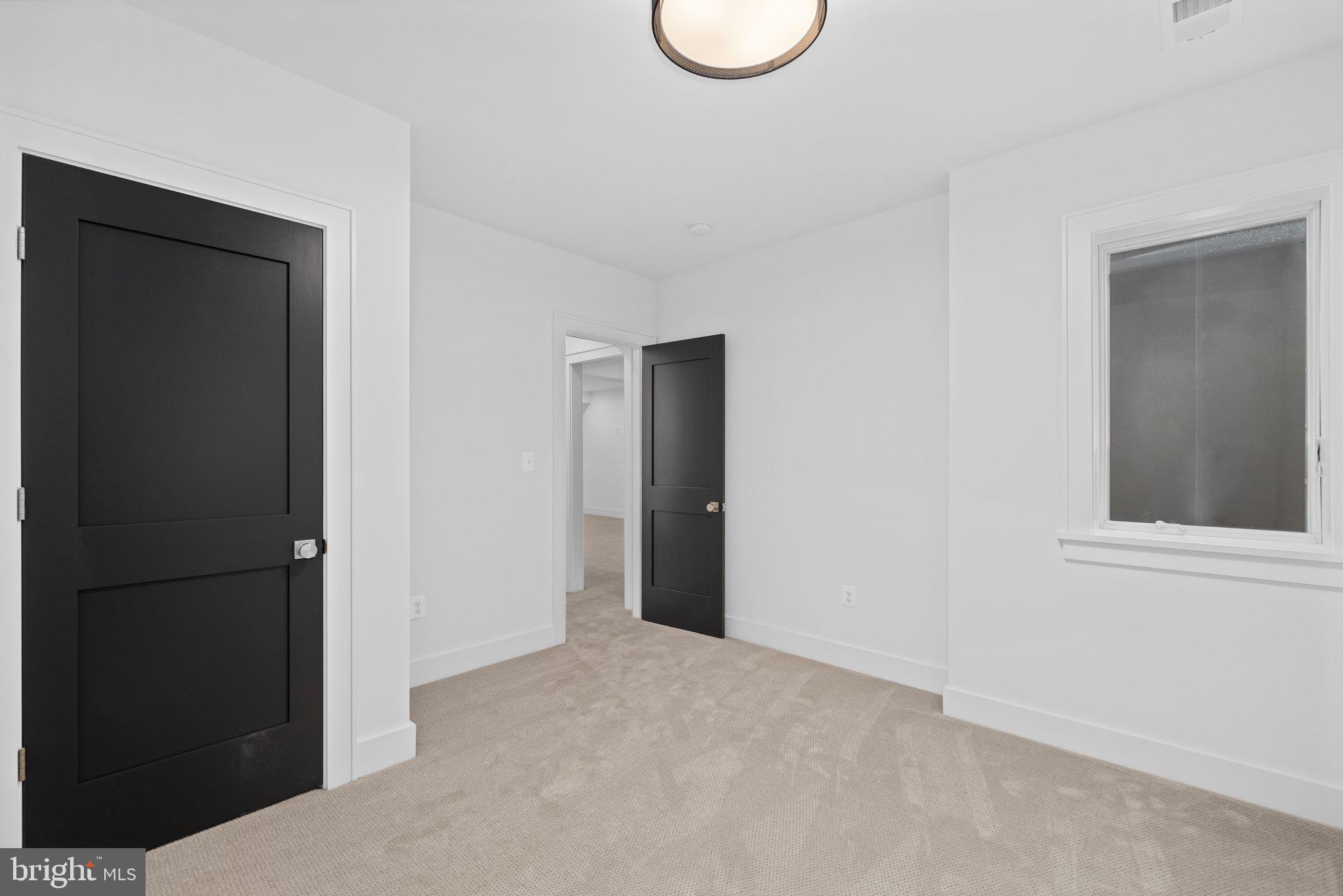 209 E Del Ray Ave