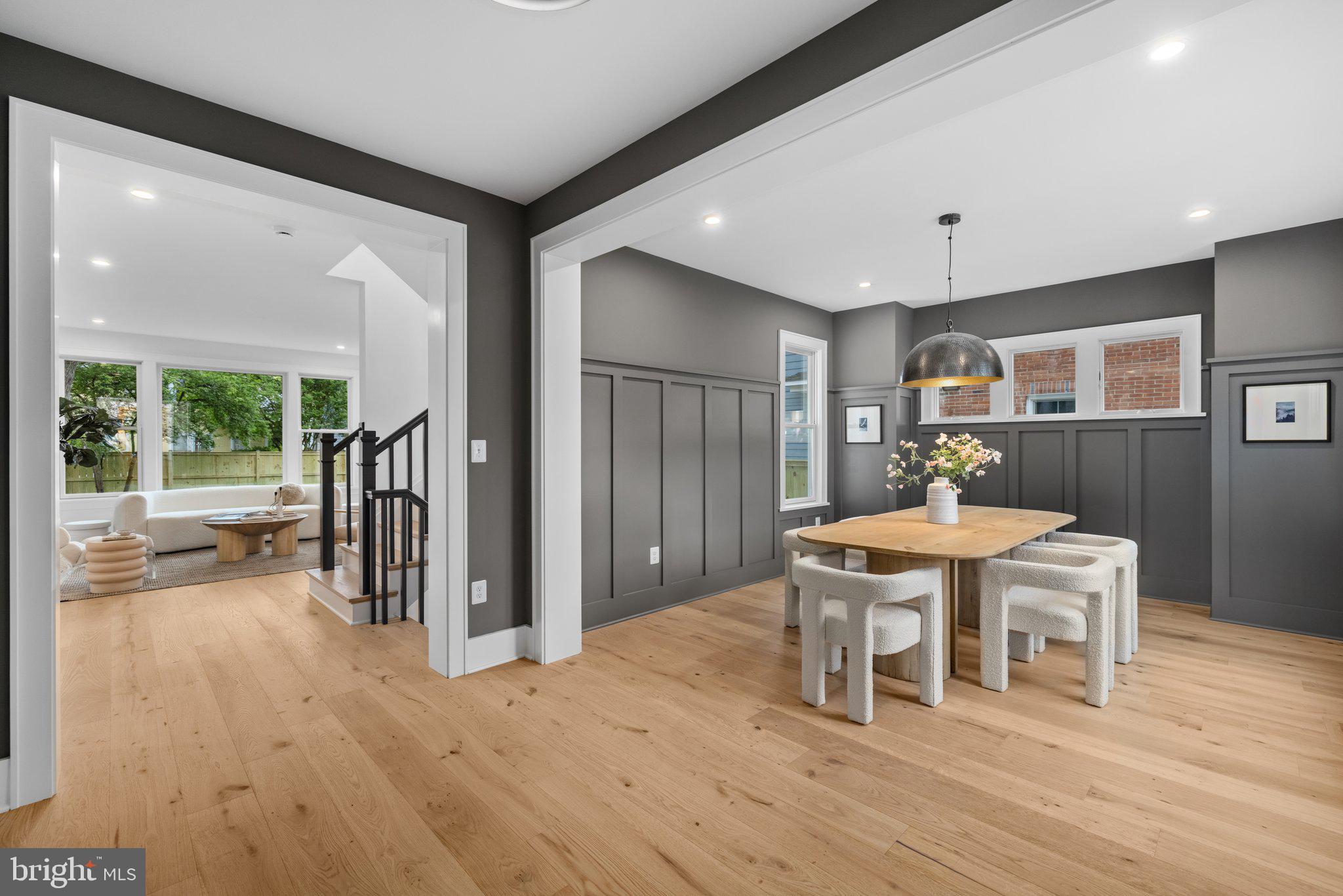 209 E Del Ray Ave