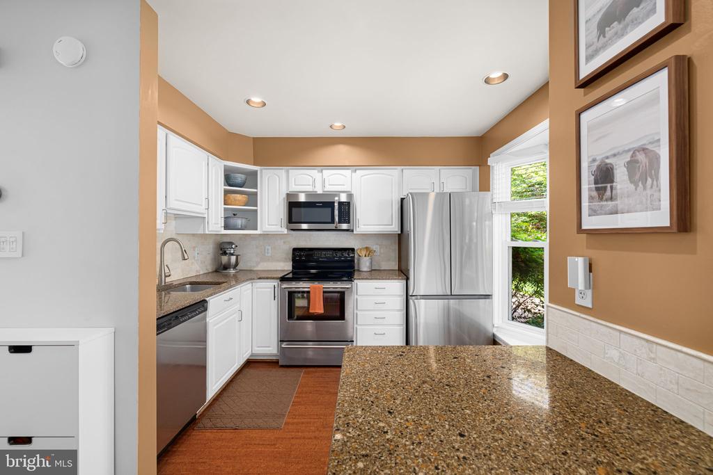 535 Colecroft Ct