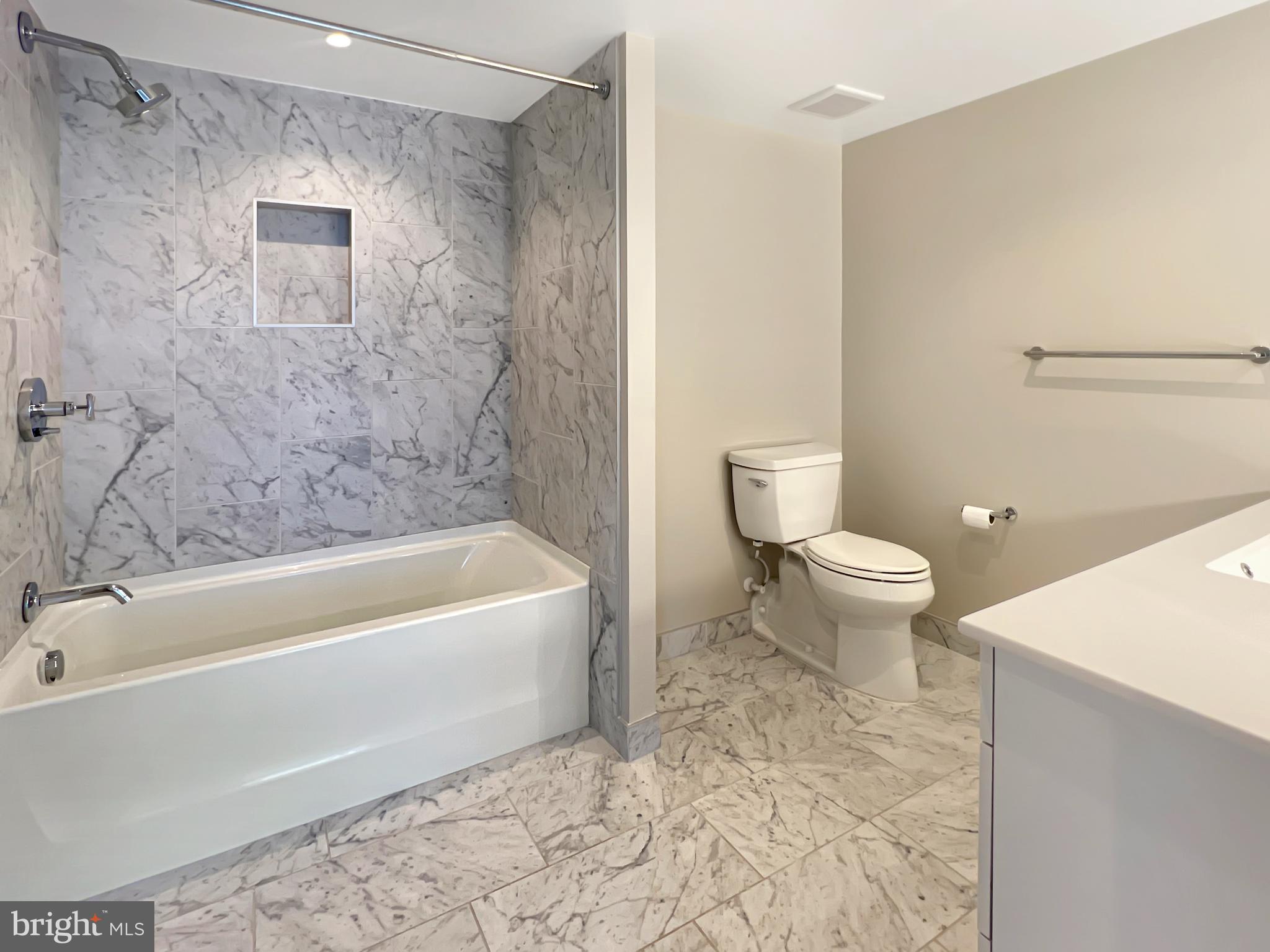 925 N FAIRFAX ST #1104