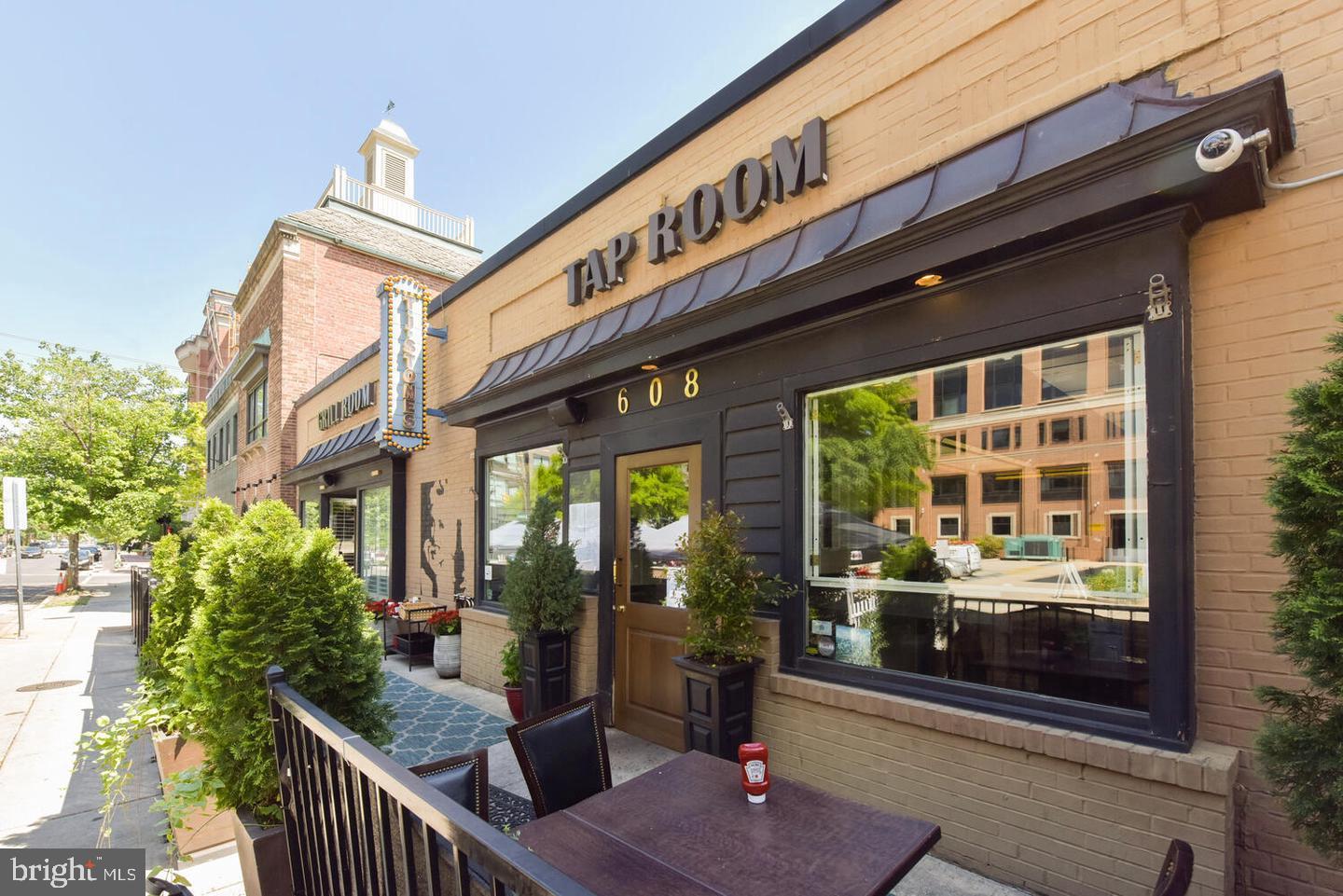 925 N FAIRFAX ST #1104