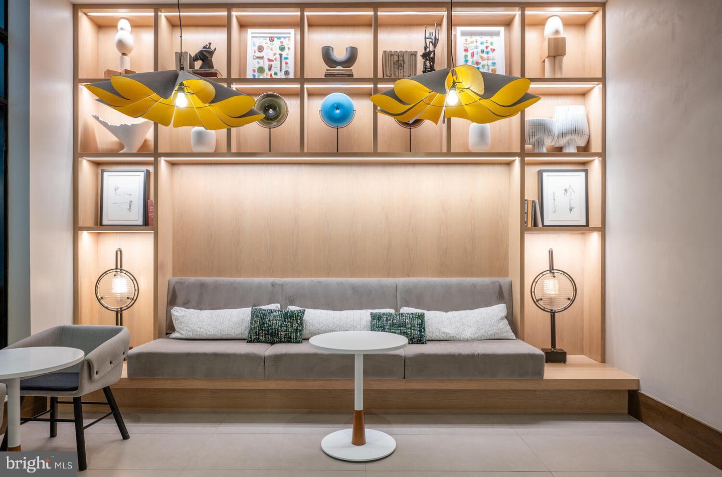 925 N FAIRFAX ST #1104