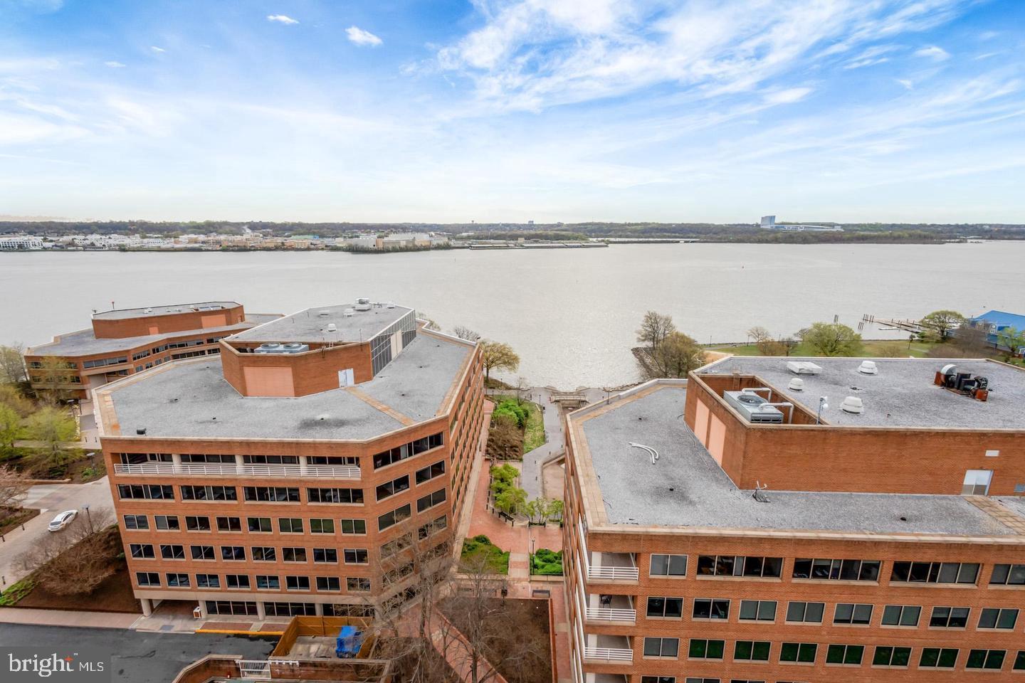 925 N FAIRFAX ST #1104