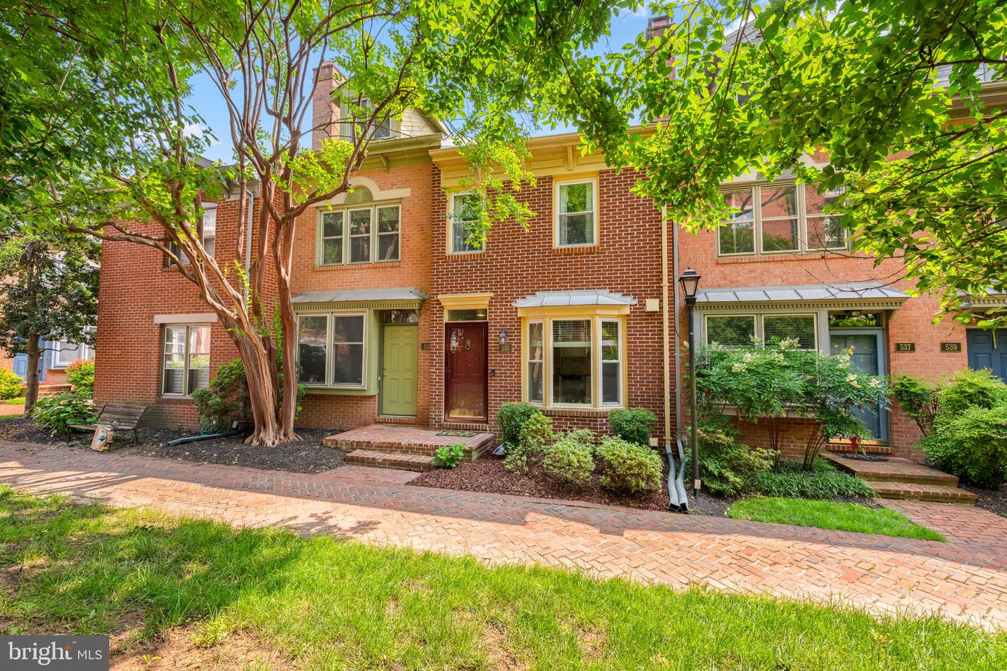 535 COLECROFT CT