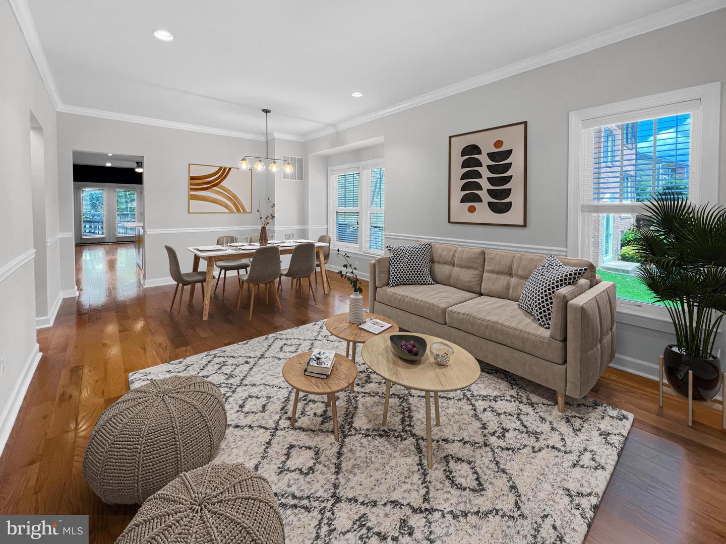 23 W CHAPMAN ST W