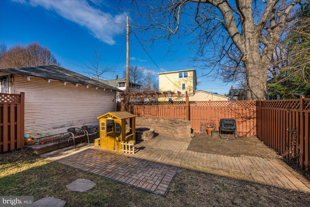 322 HUME AVENUE