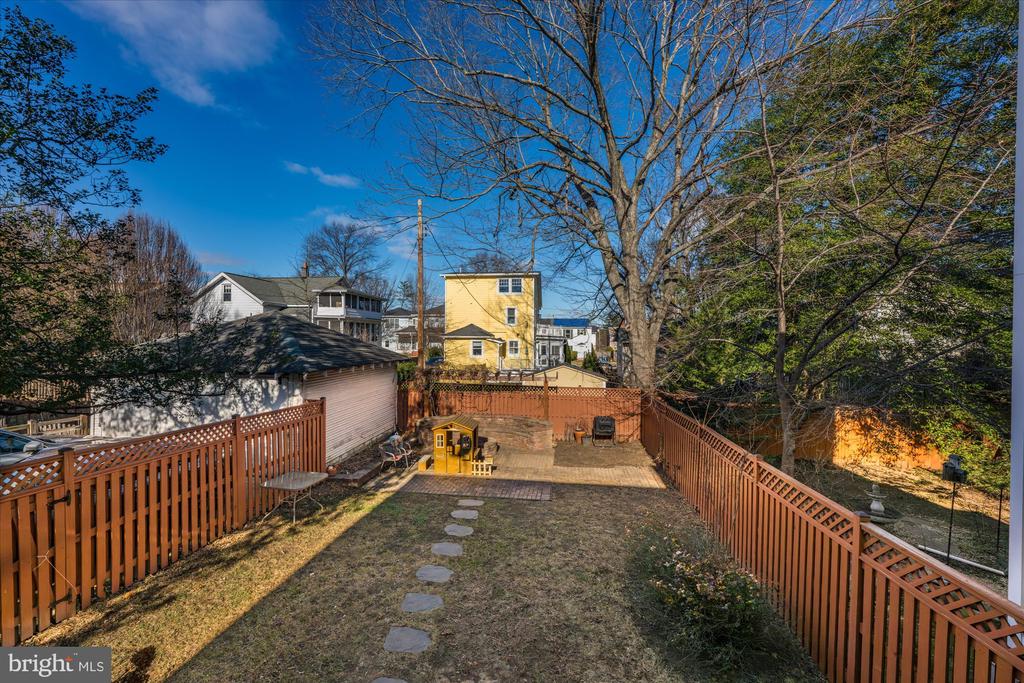 322 HUME AVENUE