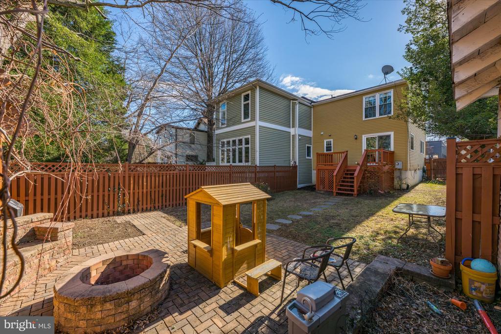 322 HUME AVENUE