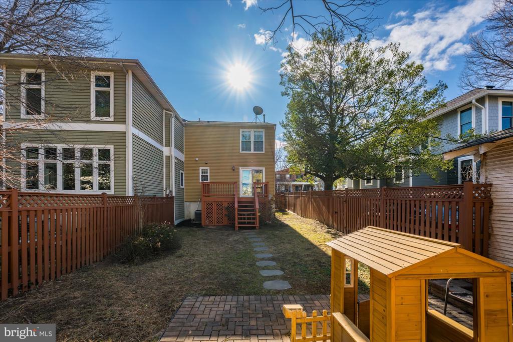 322 HUME AVENUE