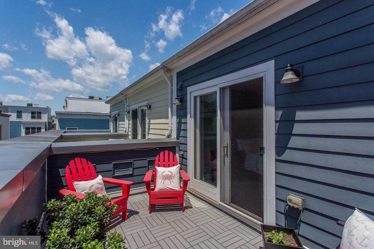 808 MONTGOMERY STREET