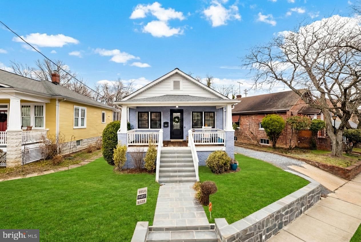 2205 E RANDOLPH AVENUE